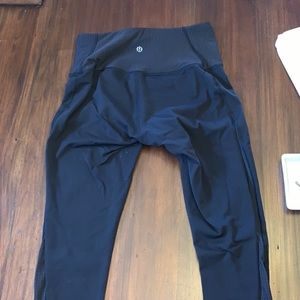 Lululemon SE black luon leggings size 6